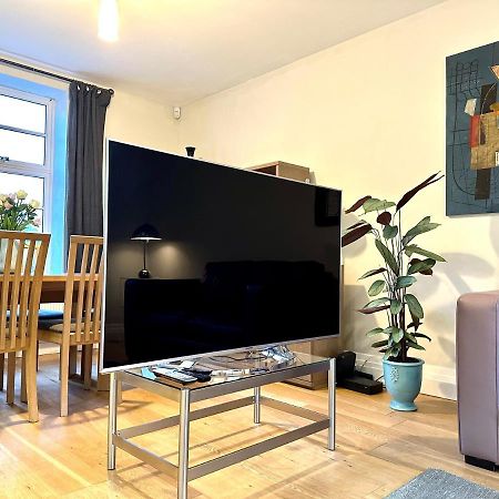 Desirable 2 Bedroom Apartment In Bicester That Sleeps 5 Kültér fotó