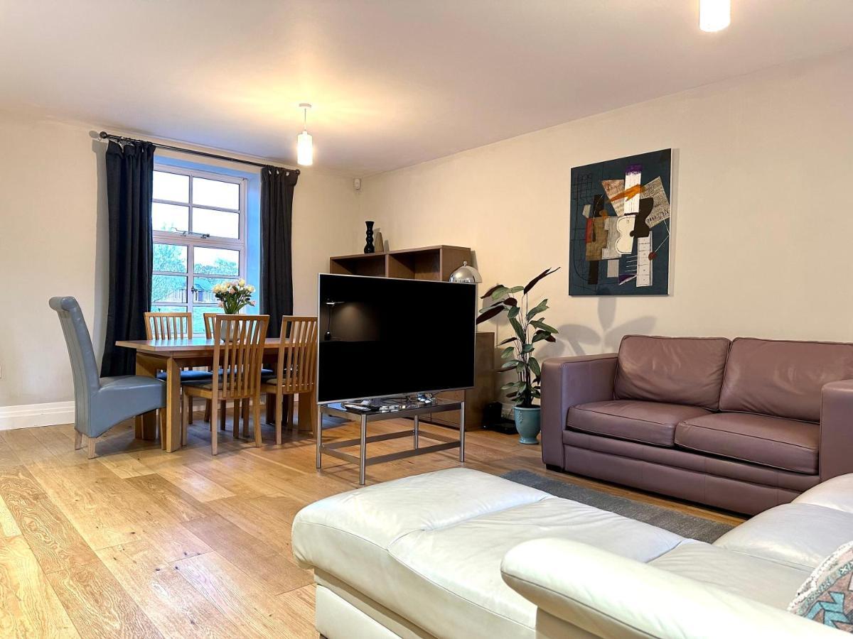 Desirable 2 Bedroom Apartment In Bicester That Sleeps 5 Kültér fotó