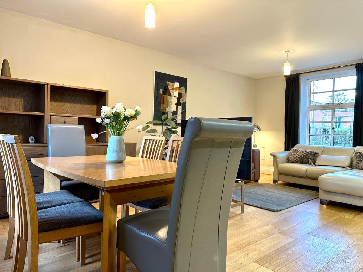 Desirable 2 Bedroom Apartment In Bicester That Sleeps 5 Kültér fotó