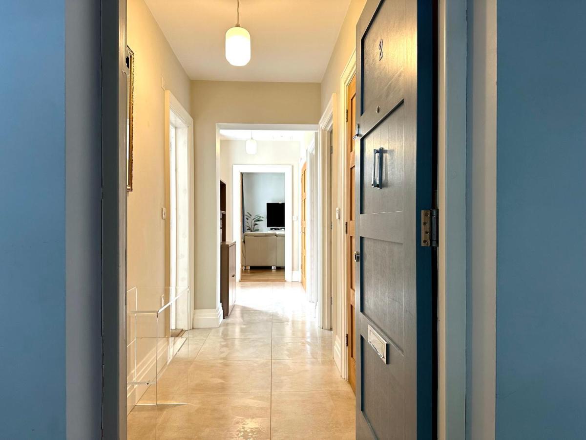 Desirable 2 Bedroom Apartment In Bicester That Sleeps 5 Kültér fotó